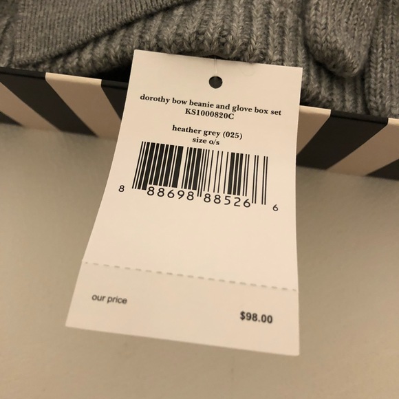 FINAL✨Kate spade beanie/glove gift set NIB - Picture 3 of 4
